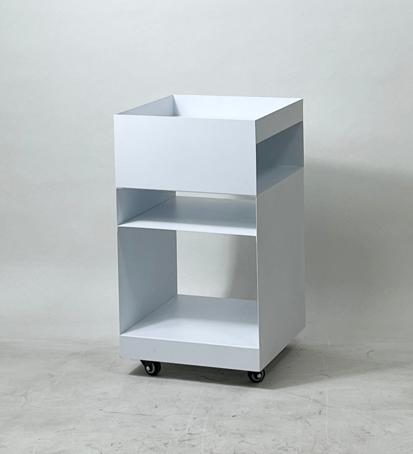Quad Rolling Side Table-white